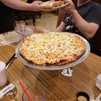 Polo Norte Kendall - Large cheese pizza cubanbn style anazinggggg - Cuban Near Me - Miami, Florida Polo Norte Kendall - Large cheese pizza cubanbn style anazinggggg - Cuban Near Me - Miami, Florida