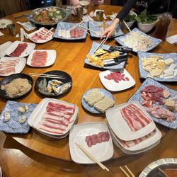 Kim Tao Hot Pot - VIP room round table