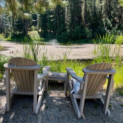 The Lodge At Whitehawk - Chairs by the pond