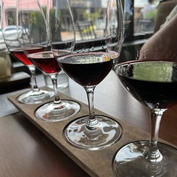 Browne Family Vineyards - Wine Tasting Room Near Me - Bellevue, Washington
