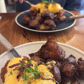 Sunny Side Breakfast - Crispy Benedict - Breakfast & Brunch Near Me - Sacramento, California Sunny Side Breakfast - Crispy Benedict - Breakfast & Brunch Near Me - Sacramento, California