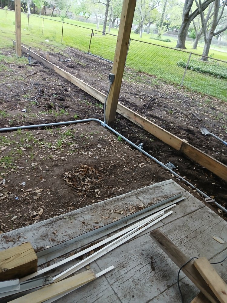 Slide of DNR roofing  remodeling  and demolicion