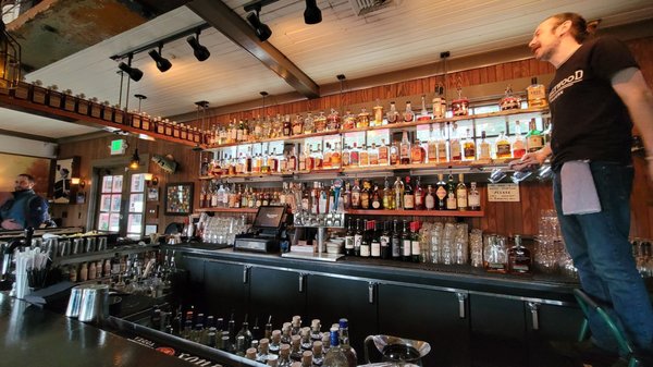 Hollywood Tavern by null