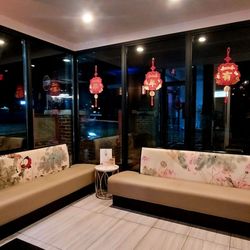 Chopsticks China Bistro & Sushi Bar - Waiting Lounge area
