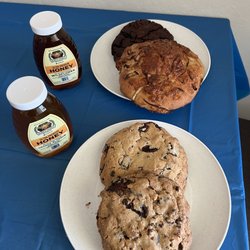 Berryessa Farmers' Market - Alex's Family Bee Farm and Little Sky Bakery