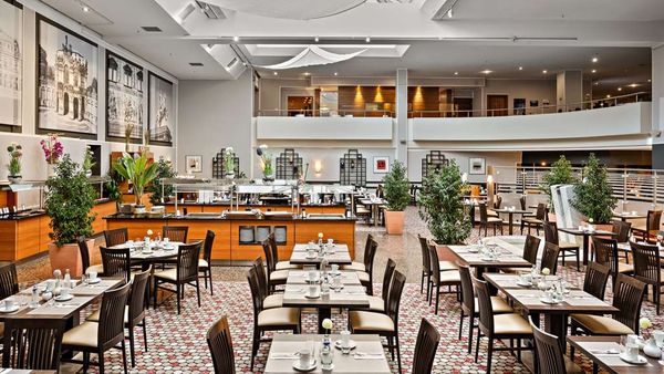 Hilton Dresden by null