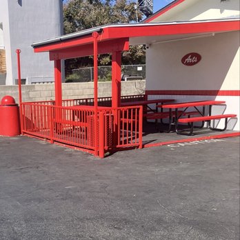 Art's Burgers - Seating - Burgers Near Me - El Monte, California Art's Burgers - Seating - Burgers Near Me - El Monte, California