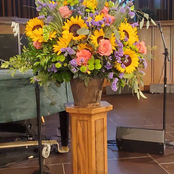 Dream Flowers - Floral display for my best friend's memorial. - Florists Near Me - San Leandro, California Dream Flowers - Floral display for my best friend's memorial. - Florists Near Me - San Leandro, California