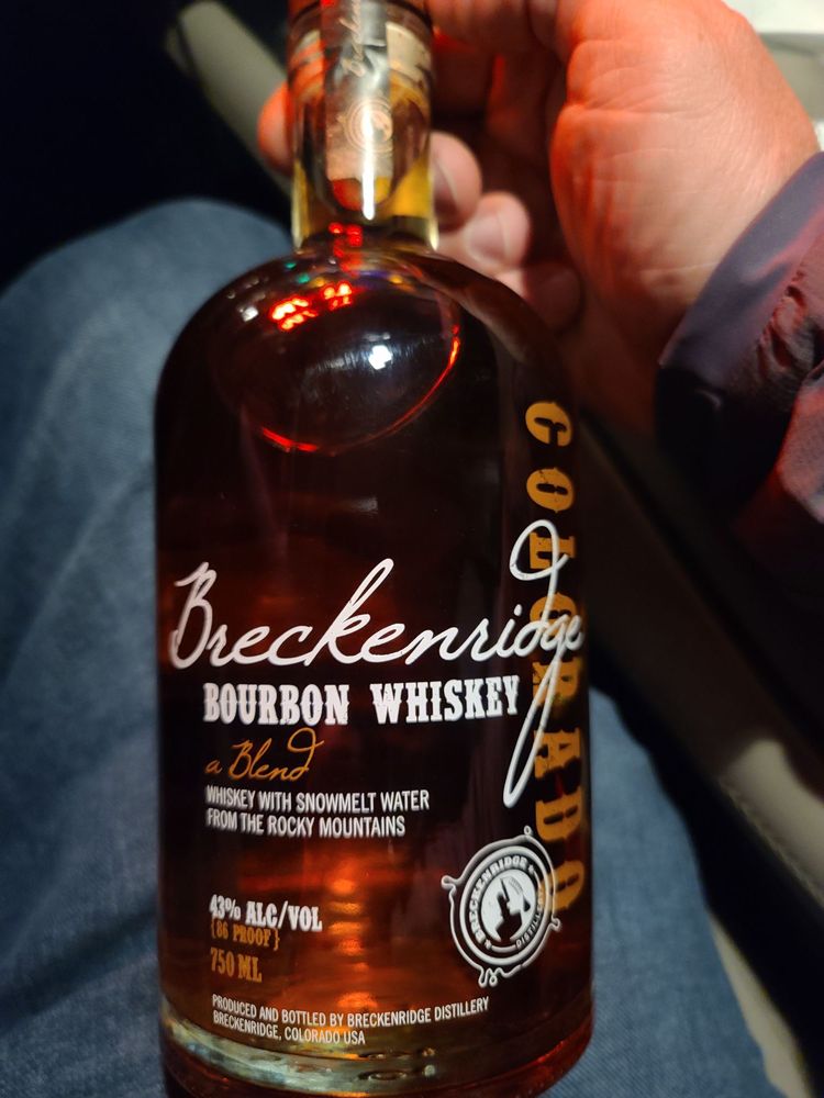Englewood Wine and Spirits Logo