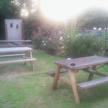The Black Horse - Pubs Near Me - London, XGL The Black Horse - Pubs Near Me - London, XGL