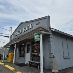 Town Hill Tavern