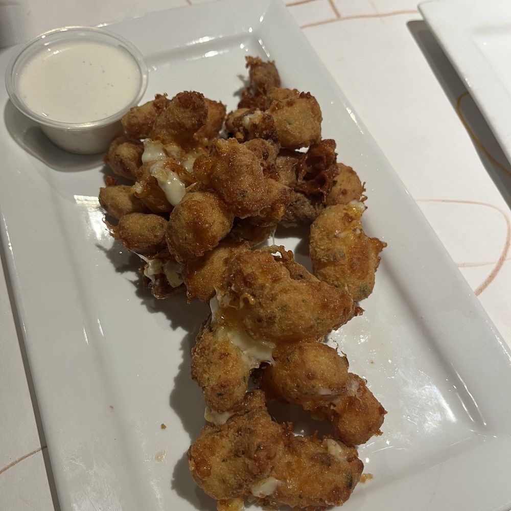 Sullivans Restaurant - Cheese curds - American Near Me - Wauseon, Ohio Sullivans Restaurant - Cheese curds - American Near Me - Wauseon, Ohio