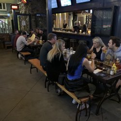 Lots of different people play pub trivia.