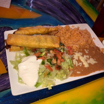 Puerto Vallarta Mexican Restaurant - Tacquitos mexicanas - Mexican Near Me - Scottsburg, Indiana