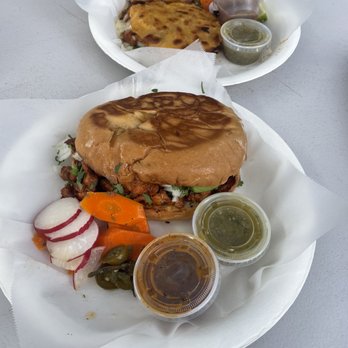 Tacos Y Mariscos Las Islitas - Food! - Food Trucks Near Me - Kahului, Hawaii Tacos Y Mariscos Las Islitas - Food! - Food Trucks Near Me - Kahului, Hawaii