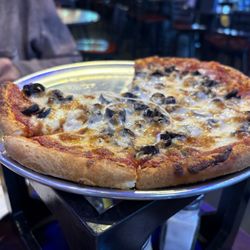 Savastano's Pizzeria - Andy's birthday pizza and I had the taste of Italy