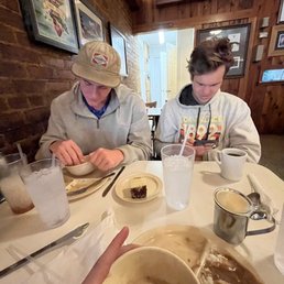 Two of my buddies who loved the food here! Two of my buddies who loved the food here!