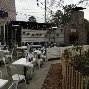Bartaco Chastain Park - Outdoor dining area w/ fire pit - Mexican Near Me - Atlanta, Georgia