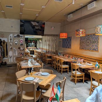 Zira Uzbek Kitchen - Interior. - Uzbek Near Me - Los Angeles, California Zira Uzbek Kitchen - Interior. - Uzbek Near Me - Los Angeles, California