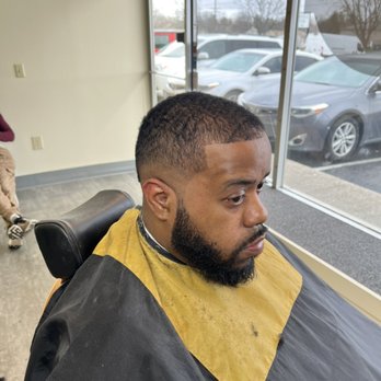 5 Star Barbershop - Low fade - Barbers Near Me - Middletown , Ohio 5 Star Barbershop - Low fade - Barbers Near Me - Middletown , Ohio