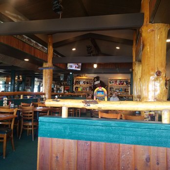 Black Bear Diner Vallejo - Jukebox and Bears! - American Near Me - Vallejo, California