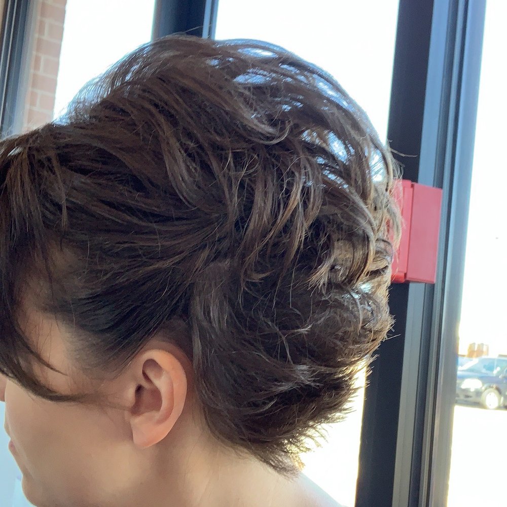 Blow Bar - Blow Dry/Out Services Near Me - South Barrington, Illinois
