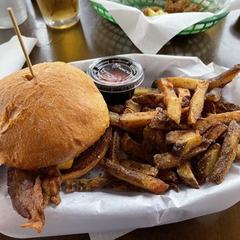 Sundancer Grill - Hickory Burger° - American Near Me - Lakeway, Texas Sundancer Grill - Hickory Burger° - American Near Me - Lakeway, Texas