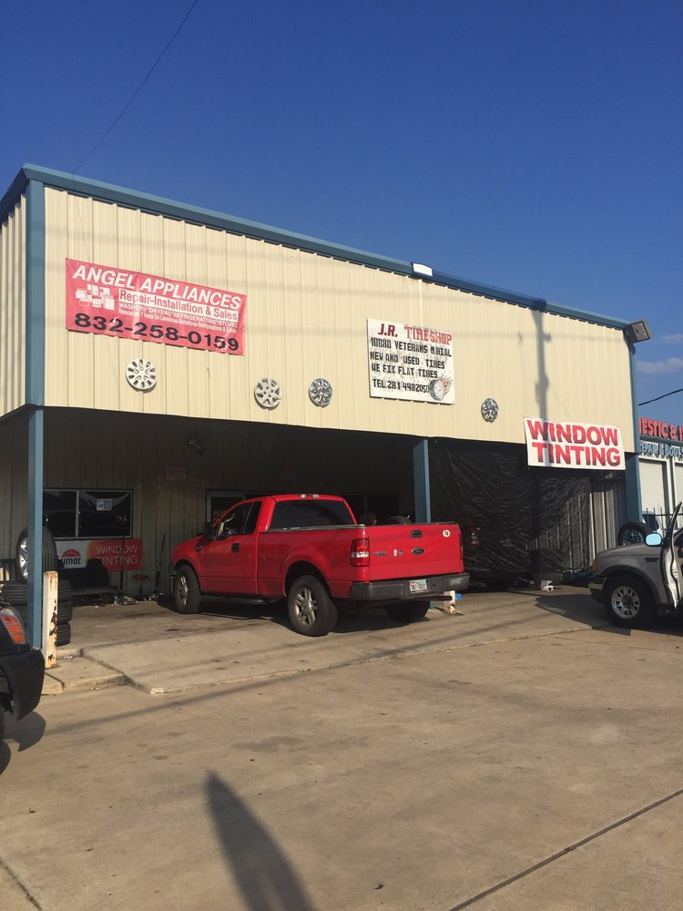 RIVA’S TIRE SHOP Updated June 2024 10080 Veterans Memorial Dr