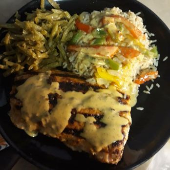 EL CAPITAN'S KITCHEN - El Capitan's Kitchen Salmon, rice, and green beans w/the secret sauce over the salmon and rice - New American Near Me
