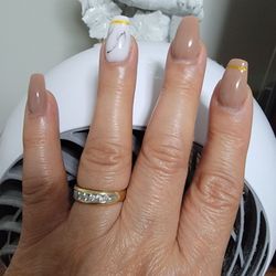 Tina Sam Nails - It was my first time at this nail salon. Even last minute call Tina took my appointment.  She's really good.  I am definitely coming back.
