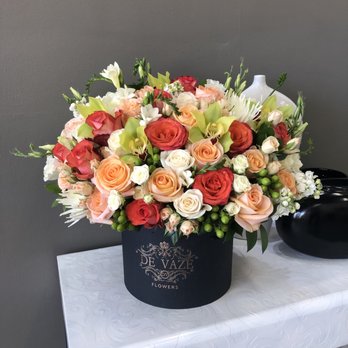 De Vaze Flowers - Florists Near Me - Burbank, California De Vaze Flowers - Florists Near Me - Burbank, California