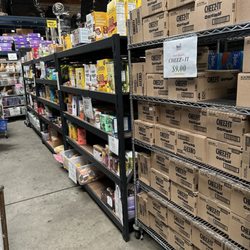 Dave's Wholesale - Snacks home goods