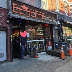 El Jeffe - Outside the store