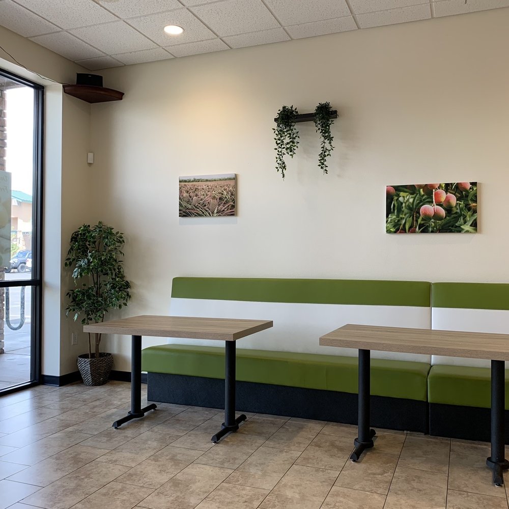 DaYung's Tea - Chandler - two tables and a bench in a coffee shop - Bubble Tea Near Me - Chandler, Arizona DaYung's Tea - Chandler - two tables and a bench in a coffee shop - Bubble Tea Near Me - Chandler, Arizona