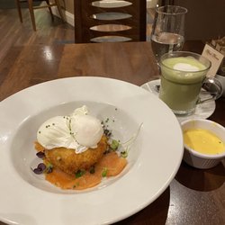 The Roast House - Eggs Benedict with smoked salmon, sauce on the side and an almond milk matcha latte