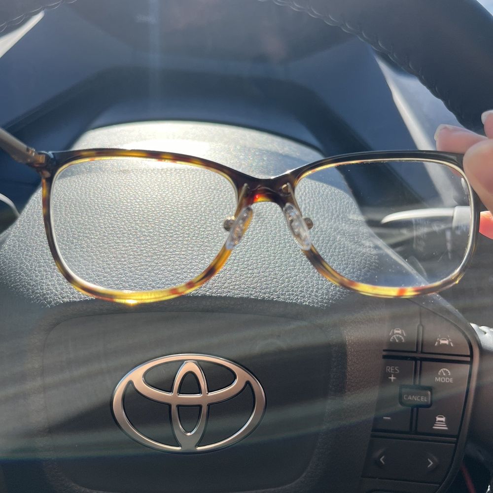 Plastic frames with nose pads