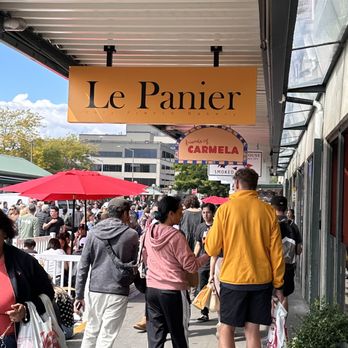 Le Panier - Busy Pike Place Market - Bakeries Near Me - Seattle, Washington Le Panier - Busy Pike Place Market - Bakeries Near Me - Seattle, Washington