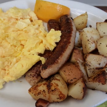 Lighthouse Cafe - Eggs, chicken apple sausage, home fries - Breakfast & Brunch Near Me - Sausalito, California Lighthouse Cafe - Eggs, chicken apple sausage, home fries - Breakfast & Brunch Near Me - Sausalito, California