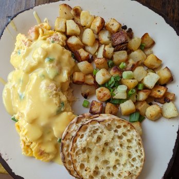 Egg Harbor Café - Lobster scramble and potatoes - Breakfast & Brunch Near Me - Hinsdale, Illinois