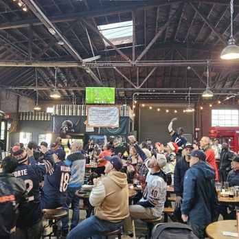 Line 51 Brewing - Bears vs Packers - Breweries Near Me - Oakland, California