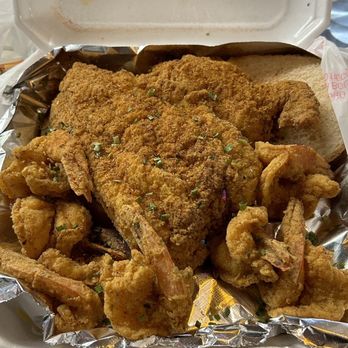 Wing Castle - fish and shrimp dinner - Chicken Wings Near Me - Lewisville, Texas Wing Castle - fish and shrimp dinner - Chicken Wings Near Me - Lewisville, Texas