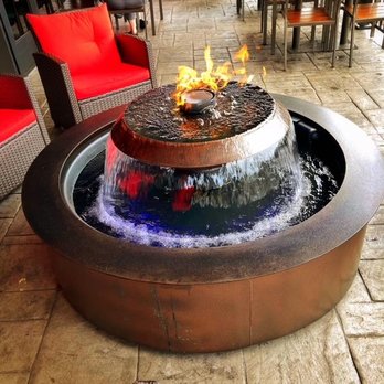 Craft on Colley - Water Fountain & Fire Pit - New American Near Me - Norfolk, Virginia