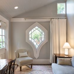 Chimes Bed & Breakfast - Carriage House, guest room #1 with a loft