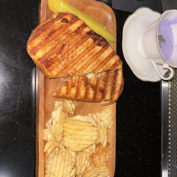 Butler's Easy - Farmhouse grilled cheese, lavender fog - Cocktail Bars Near Me - Phoenix, Arizona Butler's Easy - Farmhouse grilled cheese, lavender fog - Cocktail Bars Near Me - Phoenix, Arizona