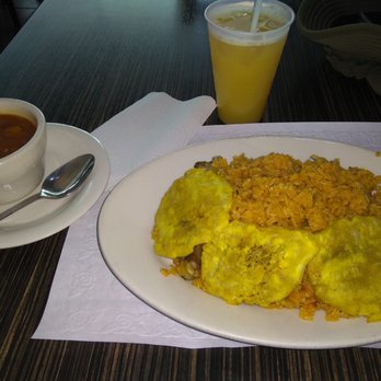La Pradera - Arroz con pollo y tostones - Breakfast & Brunch Near Me - San Juan, Puerto Rico La Pradera - Arroz con pollo y tostones - Breakfast & Brunch Near Me - San Juan, Puerto Rico