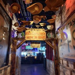 Flanker Kitchen And Sporting Club - Great decors.
