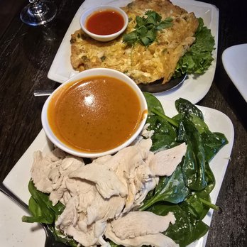 Bai Tong Thai Restaurant - Thai Near Me - Redmond, Washington