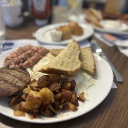 Maine Diner - AAA breakfast combo