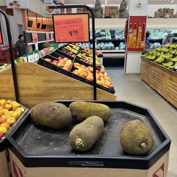 Lucky Supermarket - International Grocery Near Me - Winnipeg, Manitoba Lucky Supermarket - International Grocery Near Me - Winnipeg, Manitoba