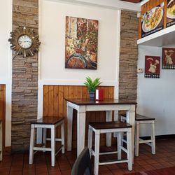 Kenda’s Deli and Grill - Interior